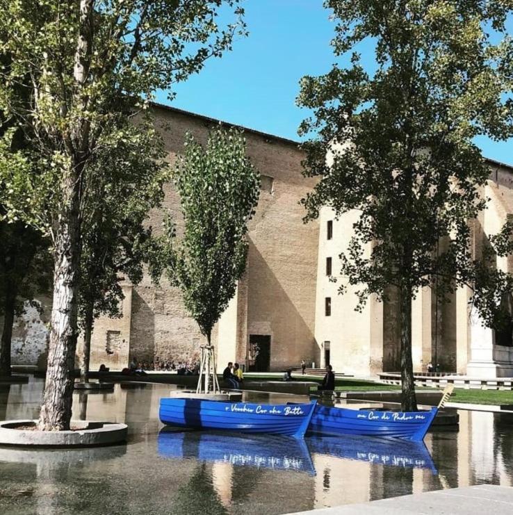 Banksy - Arte In Centro Citta Appartement Parma Buitenkant foto